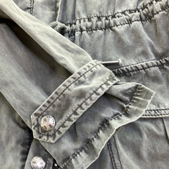 Talula Aritzia Utility Cargo Jacket 100% Cotton Grey - Picture 7 of 14